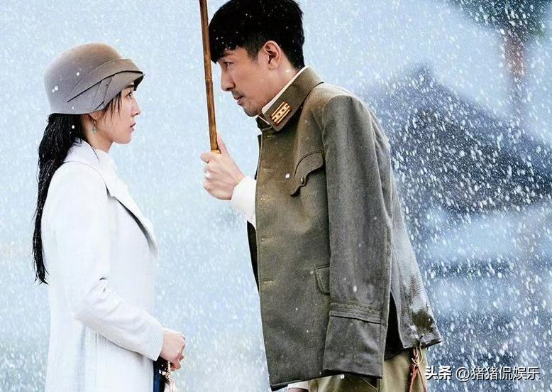 明晚双星联播！45集谍战剧来袭，看清演员阵容，网友：该爆了__明晚双星联播！45集谍战剧来袭，看清演员阵容，网友：该爆了