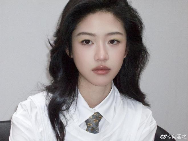 司晓迪怒斥周奇脚踏两条船,近期还约她见面,网友喊话向涵之快跑_司晓迪怒斥周奇脚踏两条船,近期还约她见面,网友喊话向涵之快跑_