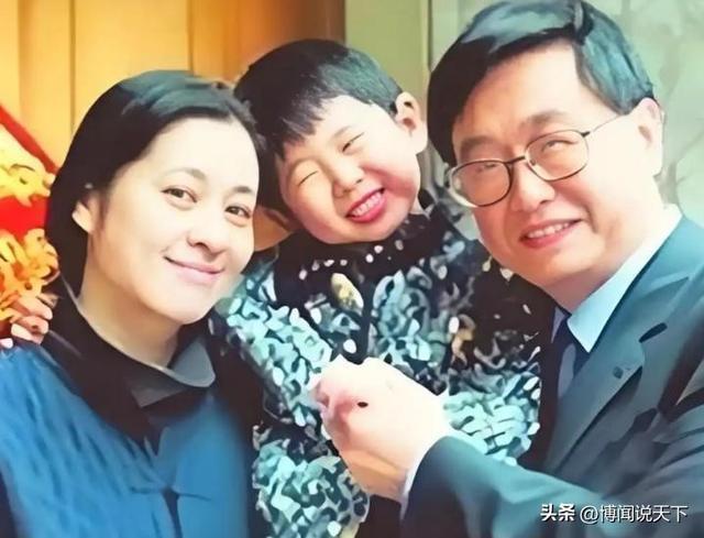 倪萍儿子首次亮相_倪萍的儿子的现状_