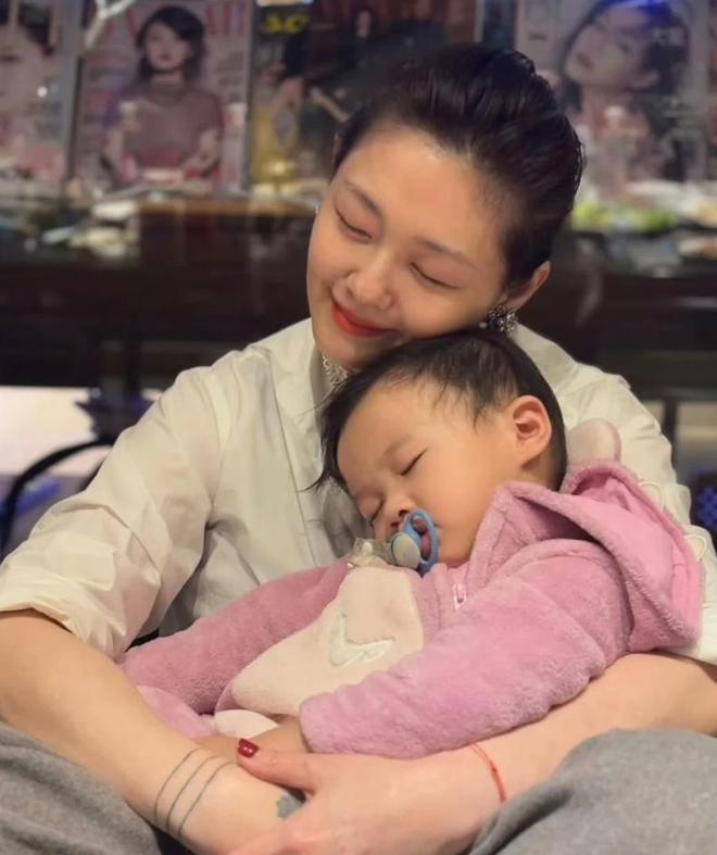 烟花惹草是什么意思__烟花虐心吗