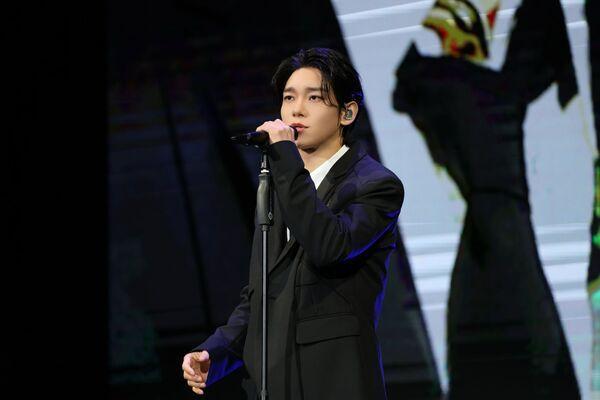 福利天花板！EXO CHEN来台「1对1自拍」逾千人　冲下台合唱歌迷_福利天花板！EXO CHEN来台「1对1自拍」逾千人　冲下台合唱歌迷_