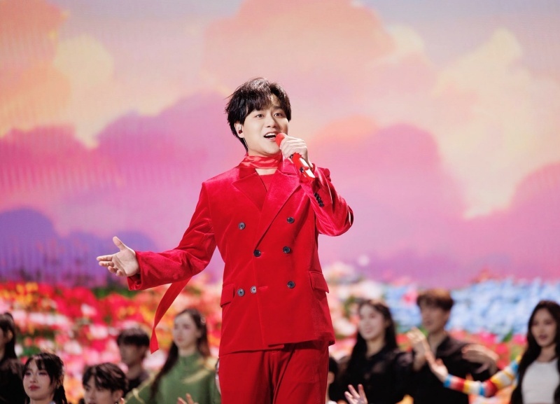 以“相拥”跨越时间:洛琦零点歌声点燃浙江卫视跨年夜,奏响2026温暖序曲__以“相拥”跨越时间:洛琦零点歌声点燃浙江卫视跨年夜,奏响2026温暖序曲