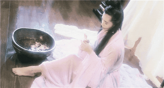 当年最红的女明星,“孤苦伶仃”?__当年最红的女明星,“孤苦伶仃”?