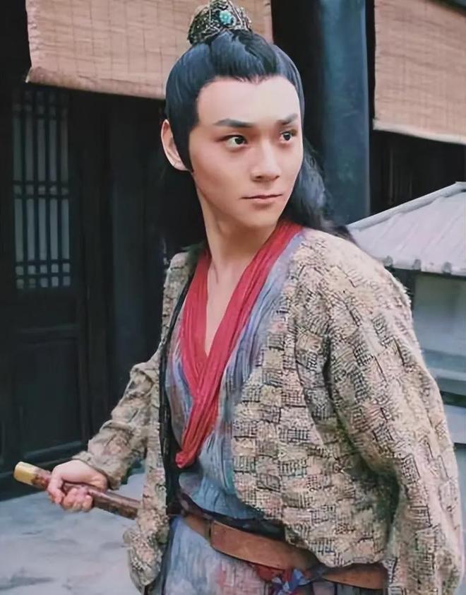 明明同一人,演完《承欢记》演《逍遥》,换个造型判若两人__明明同一人,演完《承欢记》演《逍遥》,换个造型判若两人